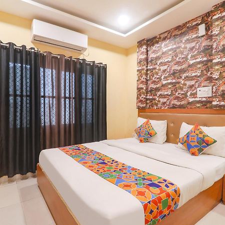 Fabhotel Swarn Banquet Kakarmatha 外观 照片
