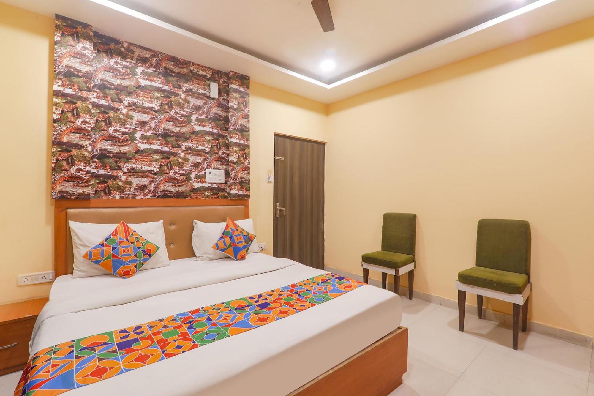 Fabhotel Swarn Banquet Kakarmatha 外观 照片