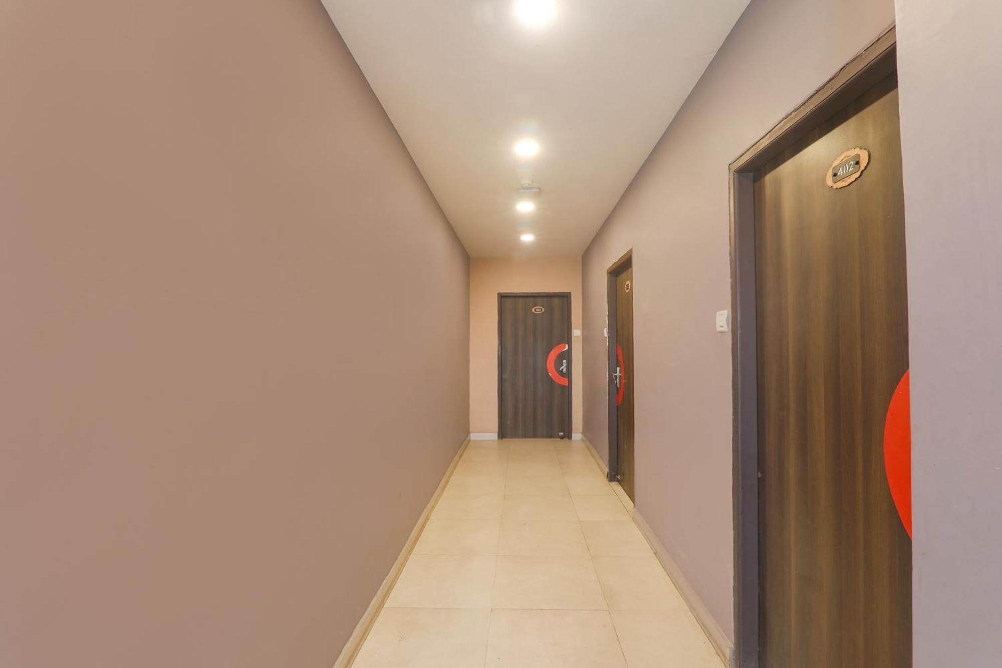 Fabhotel Swarn Banquet Kakarmatha 外观 照片