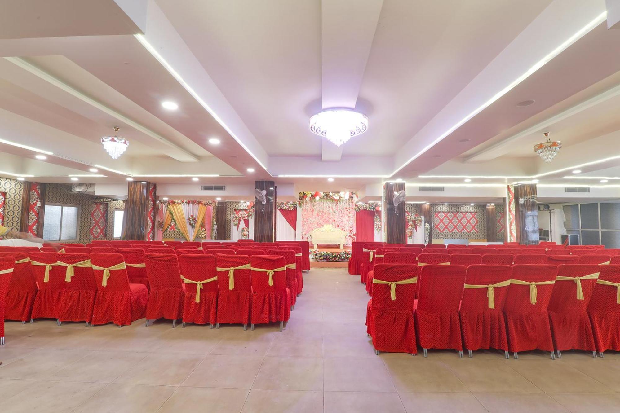 Fabhotel Swarn Banquet Kakarmatha 外观 照片