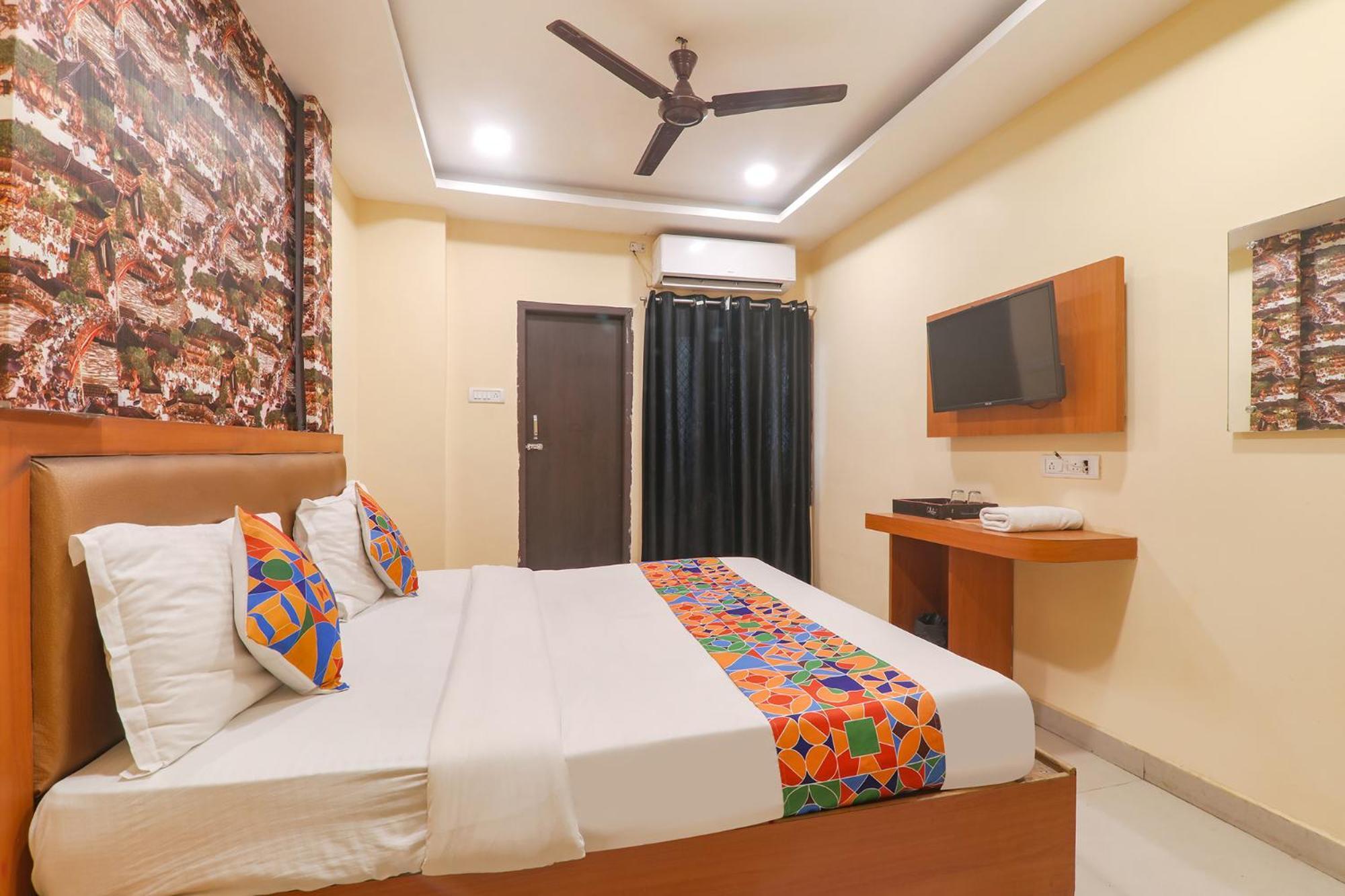 Fabhotel Swarn Banquet Kakarmatha 外观 照片